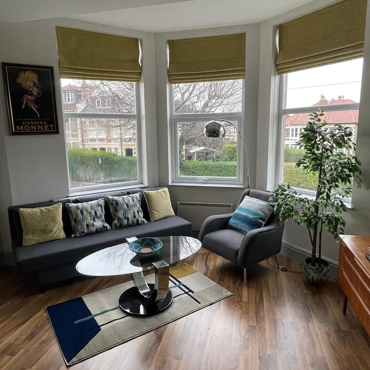 Delightful, Airy Apartment In Leafy St Andrews. - Brístol