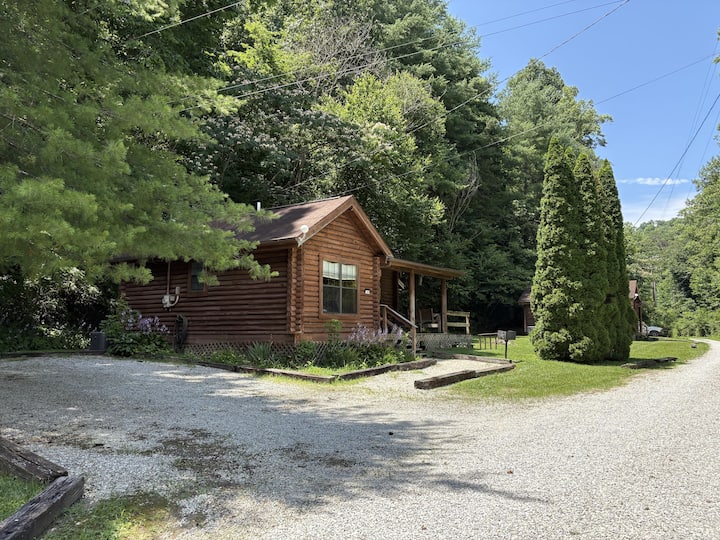 Cabin Centrally Located With Hot Tub And Wi-fi - Slade, KY