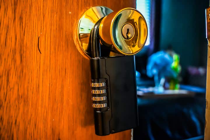 Adults Only - Cozy, Kinky Hideaway For Couples - Anderson Lake, College Park