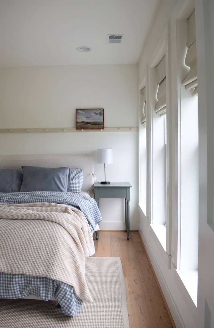 One of our favorite details is how our decorator seamlessly continued the color scheme and carefully curated décor throughout the farmhouse, creating a sophisticated and cohesive luxury experience in every space.