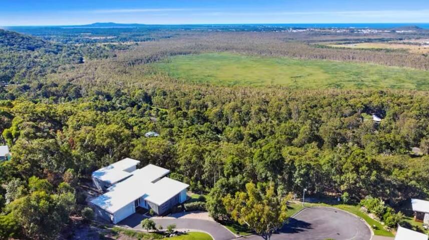 Luxury Sunshine Coast Escape – 5 bedrooms