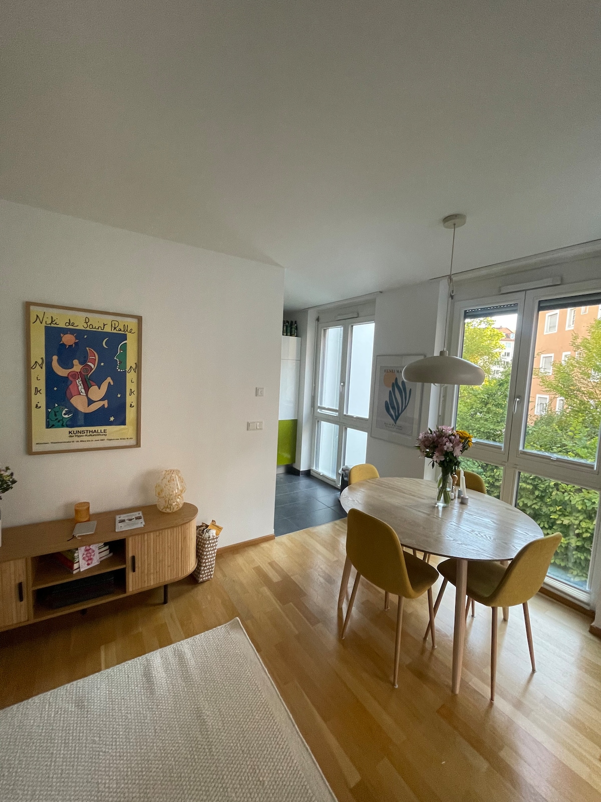 Top performing Airbnb: Beautiful, bright apartment with balcony in a good location in Obere Au