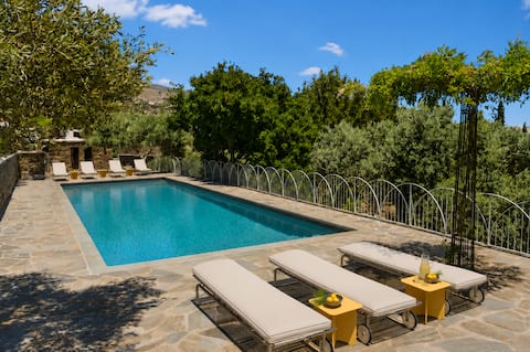 Touchstone Villa - Private Pool & Mountain Views