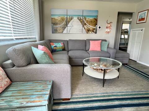 Top performing Airbnb: Beachside Cottage 3BR- Walk to Ocean in Ormond By The Sea