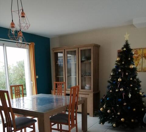 100 m2 house with garden, 10 minutes from the sea