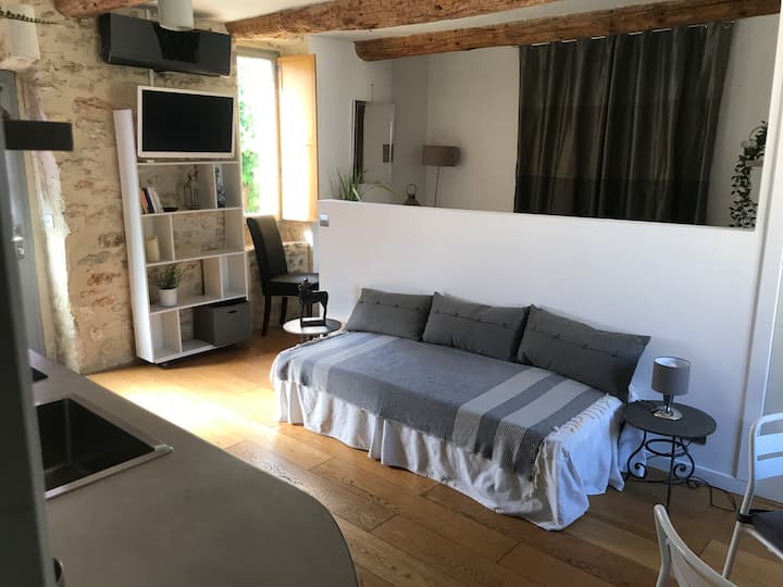 Appartement Centre Ville Goudargues - "Le Nid" - Goudargues