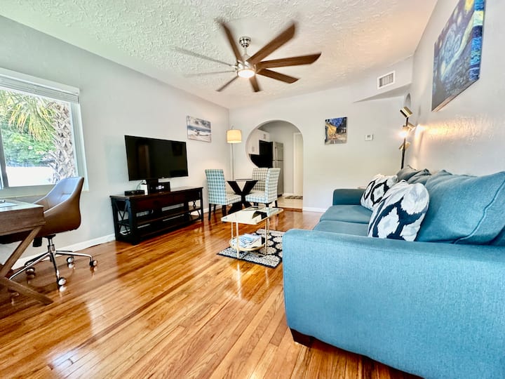 Las Olas 1br | Pool | Free Parking | Fast Wifi - Fort Lauderdale