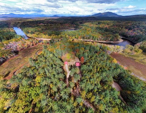 Dog Friendly Waterfront Cabin near White Mountains