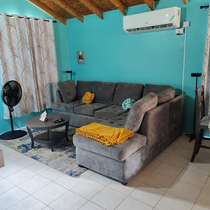Urchin Villa, New Harbour Village 2, 24hr Security - Jamaica