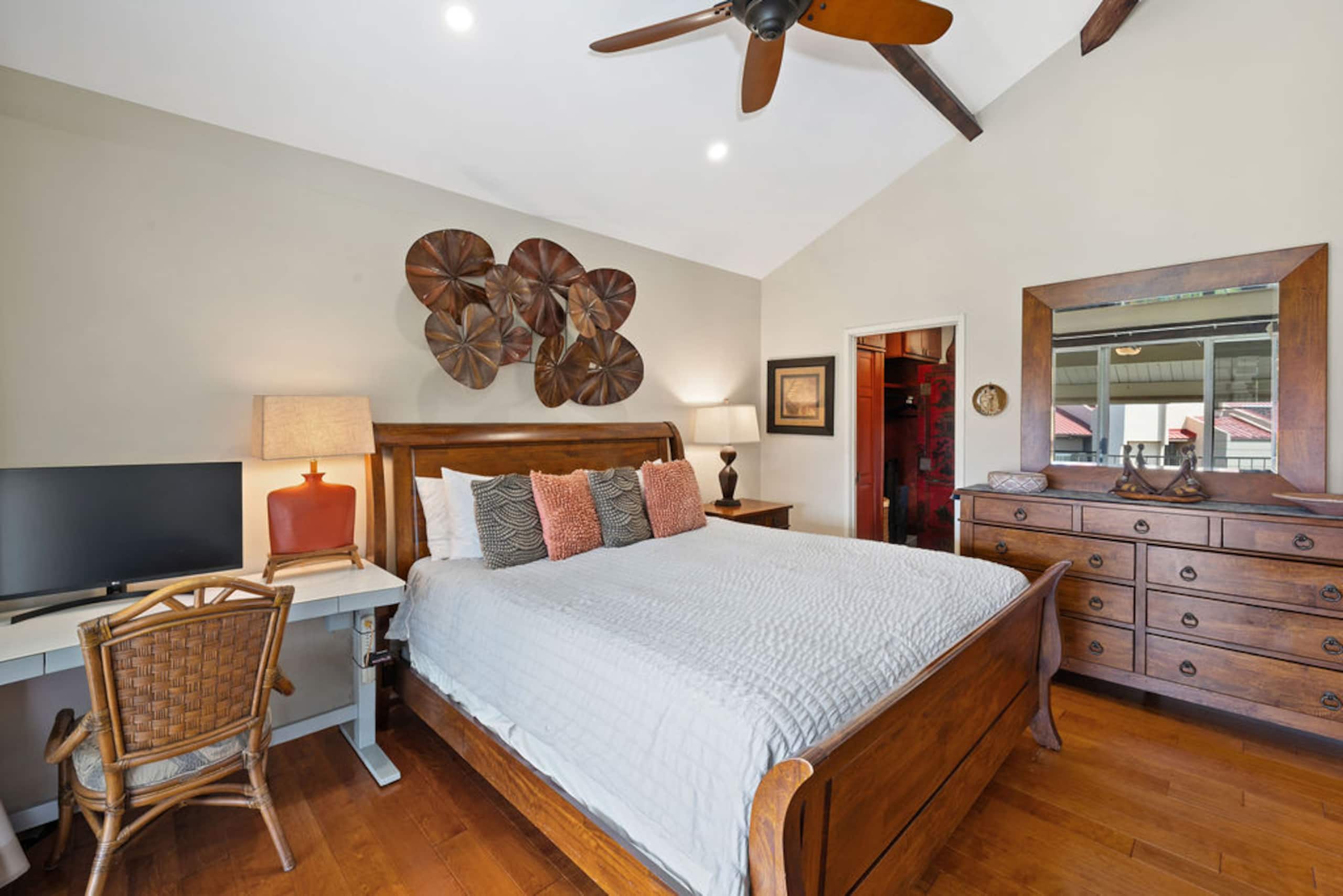 Condo in Kihei · ★4.96 · 2 bedrooms · 3 beds · 2 baths - Image 17