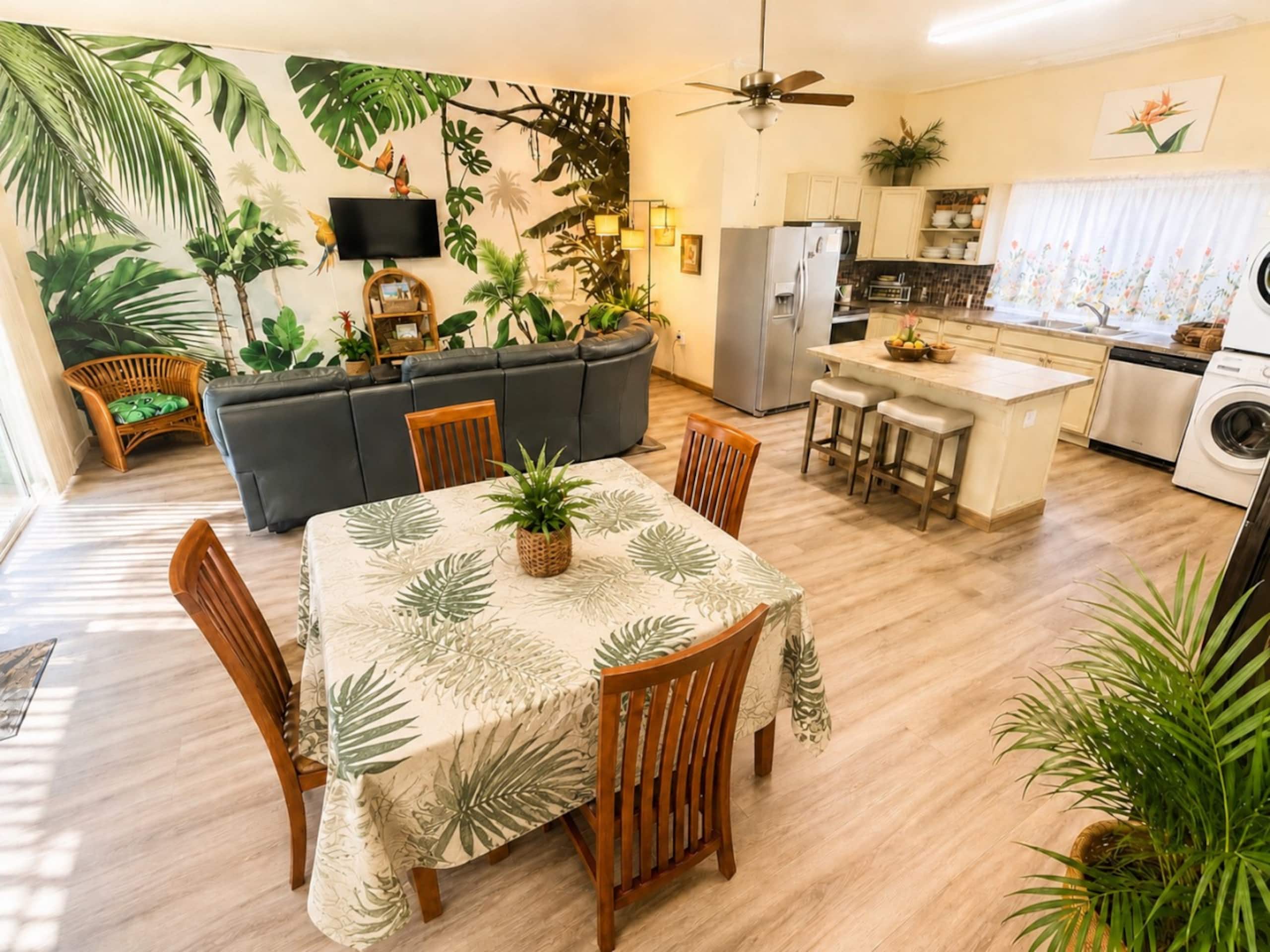 Home in Kailua-Kona · ★4.89 · 3 bedrooms · 5 beds · 1.5 baths - Image 1