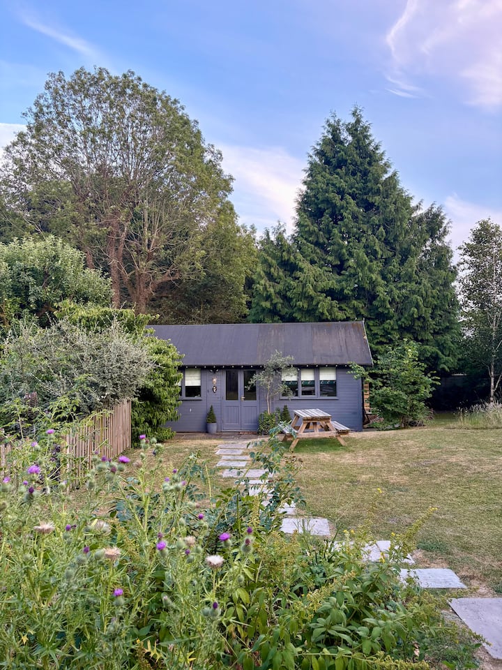 South Downs Lodge With Fire Pit Close To Vineyard - South Downs