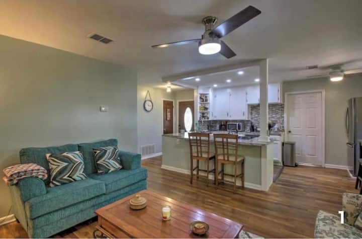 Pensacola 3b 2bath Pet Friendly Near Beach - Pensacola, FL