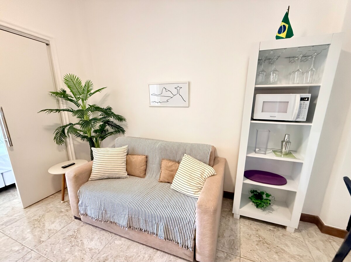 Living room image 1