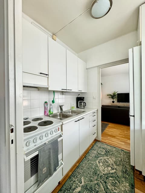 Popular Airbnb listing: Cozy & Modern 2 Room Apartment (No Cleaning Fees) in Kallio