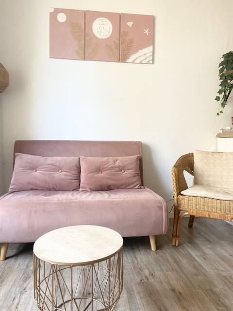 Successful Airbnb property: T.3 𓇼 Beachfront 𓇼 Maison Mer-Veilleuse in Palavas Les Flots