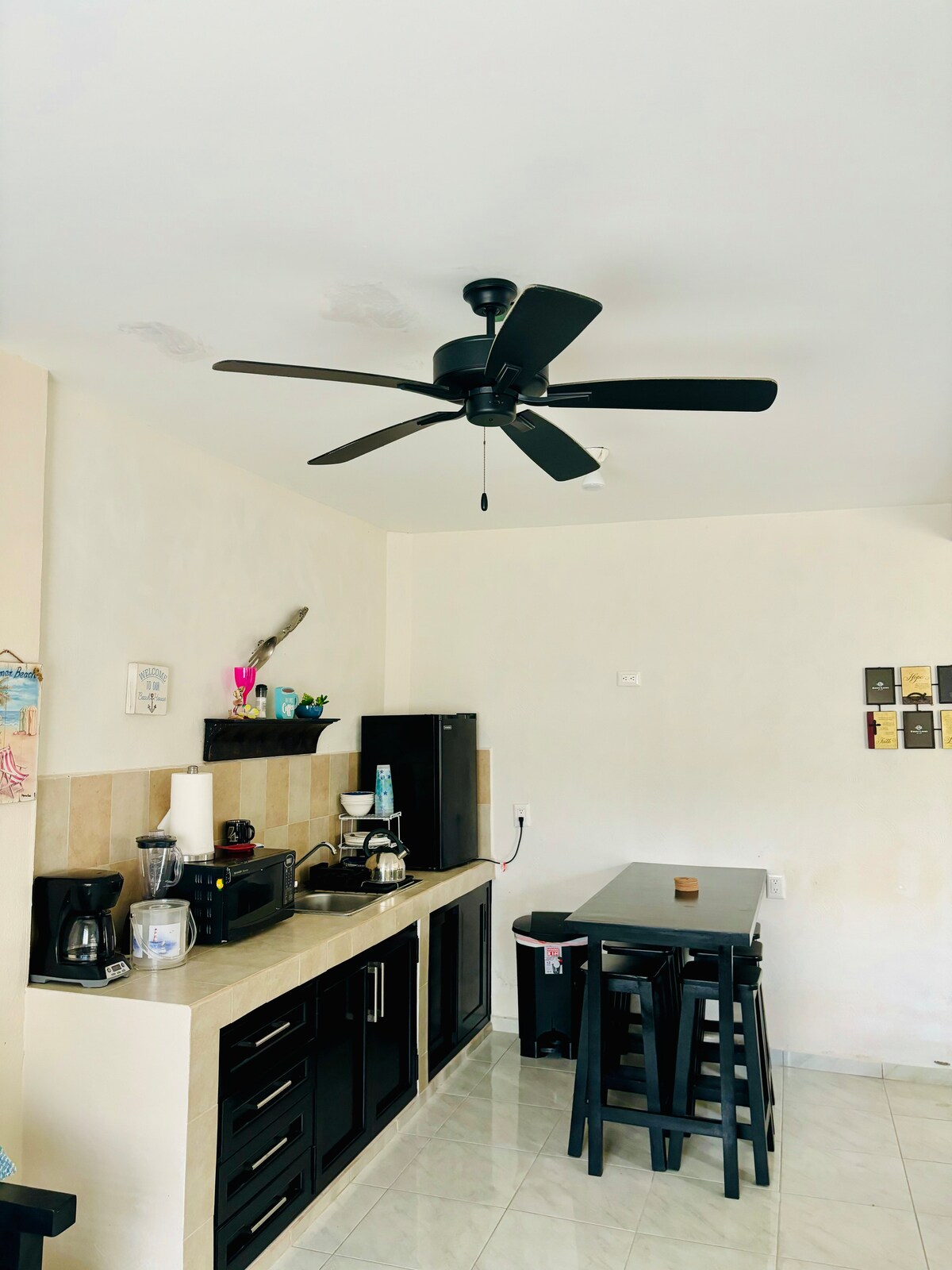 Propiedad de Airbnb exitosa: Comfortable apartment in a quiet area of San Blas en San Blas