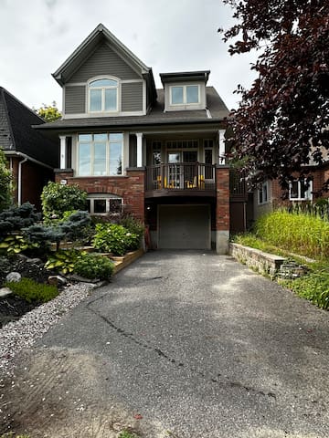 5 bedroom house in trendy Westboro – Monthly