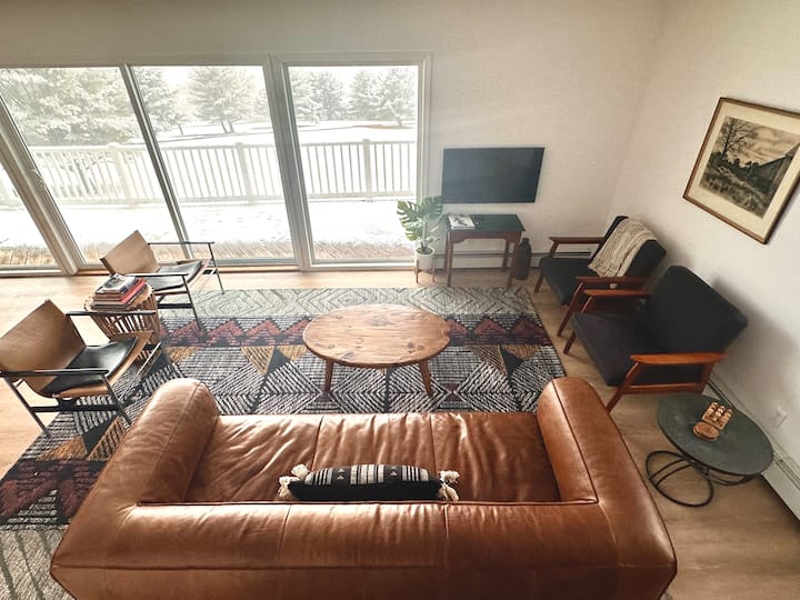 Catskills Mountaintop House: 180° Panoramic View - Bovina, NY