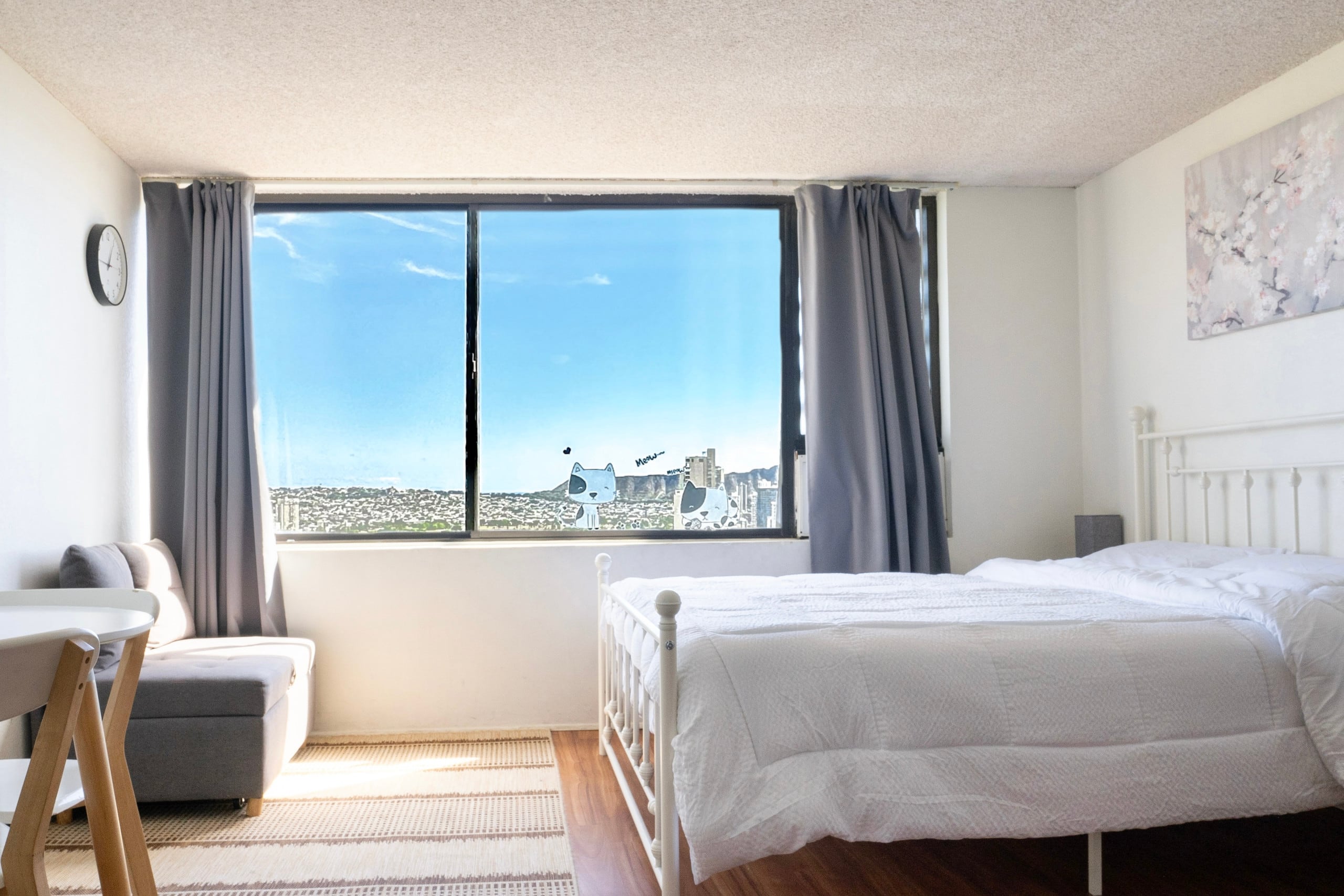 Condo in Honolulu · ★4.84 · Studio · 1 bed · 1 private bath - Image 32