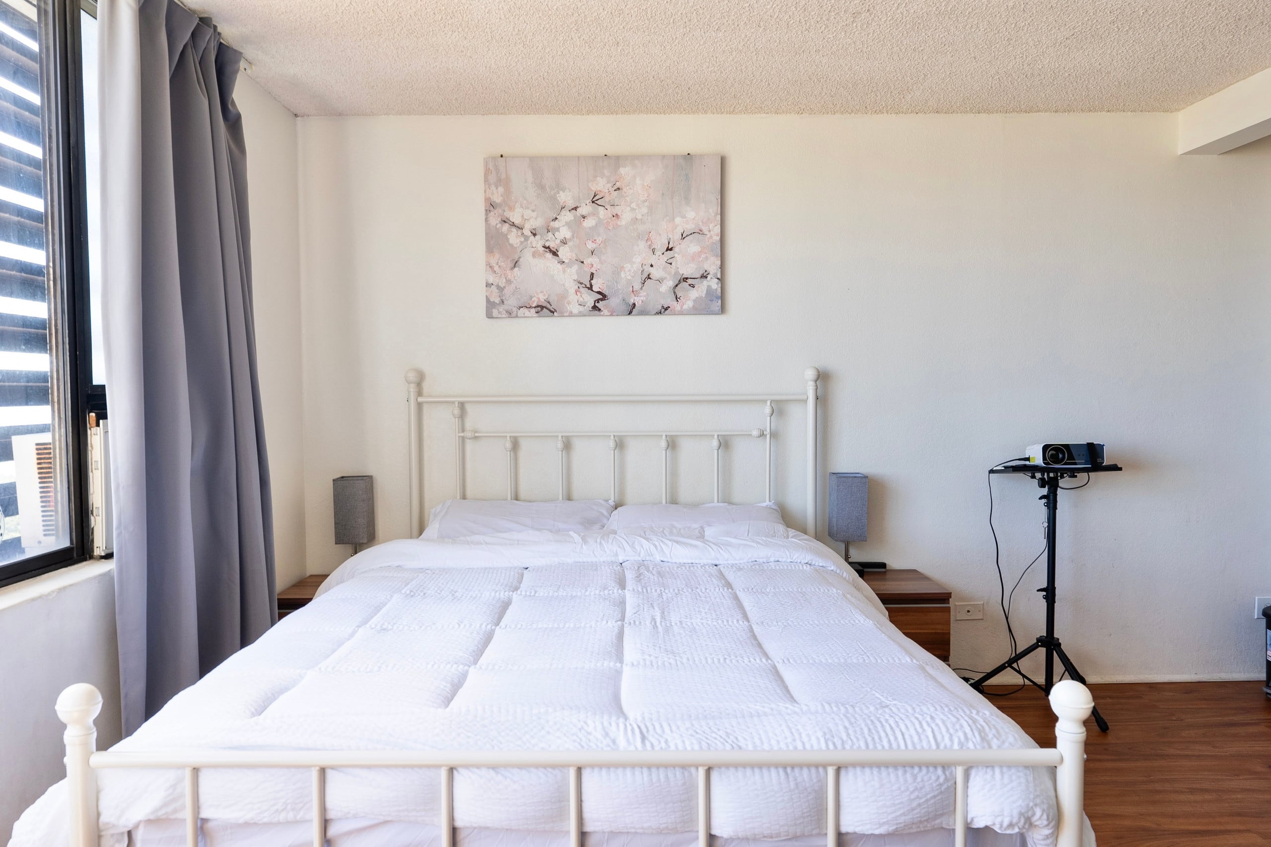 Condo in Honolulu · ★4.84 · Studio · 1 bed · 1 private bath - Image 18