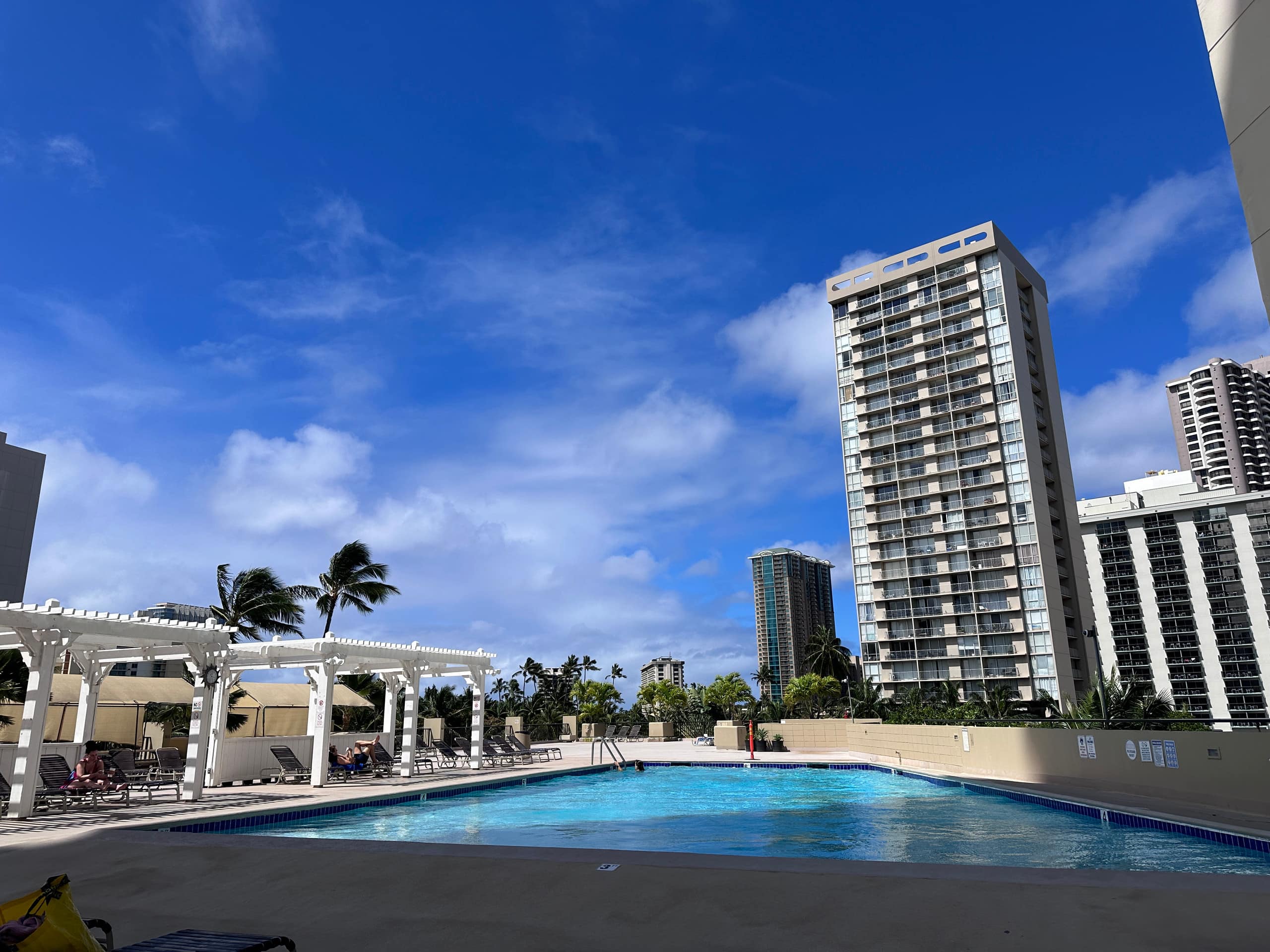 Condo in Honolulu · ★4.84 · Studio · 1 bed · 1 private bath - Image 17