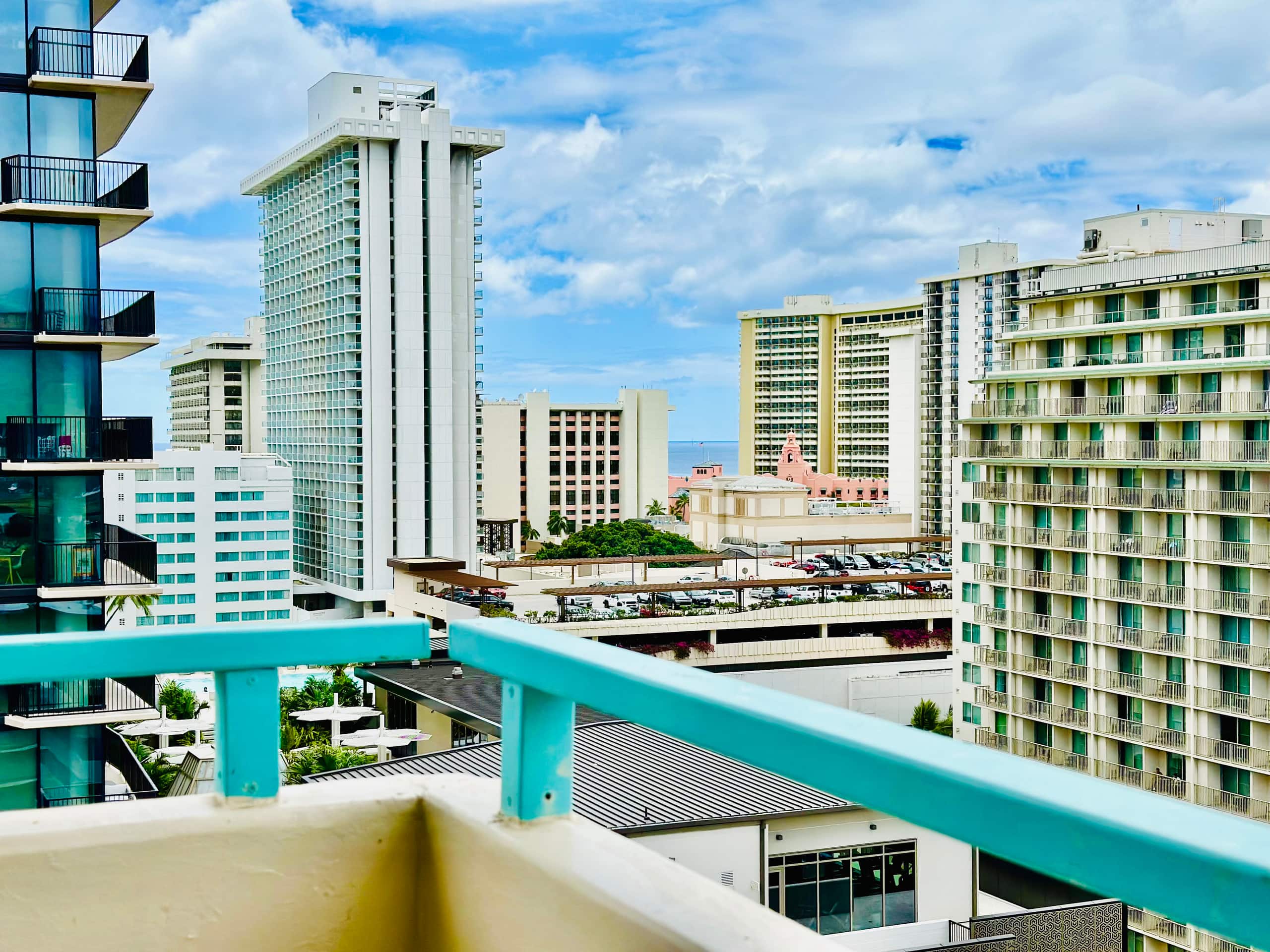 Top-Floor 1BR Penthouse in Waikiki - Image 25