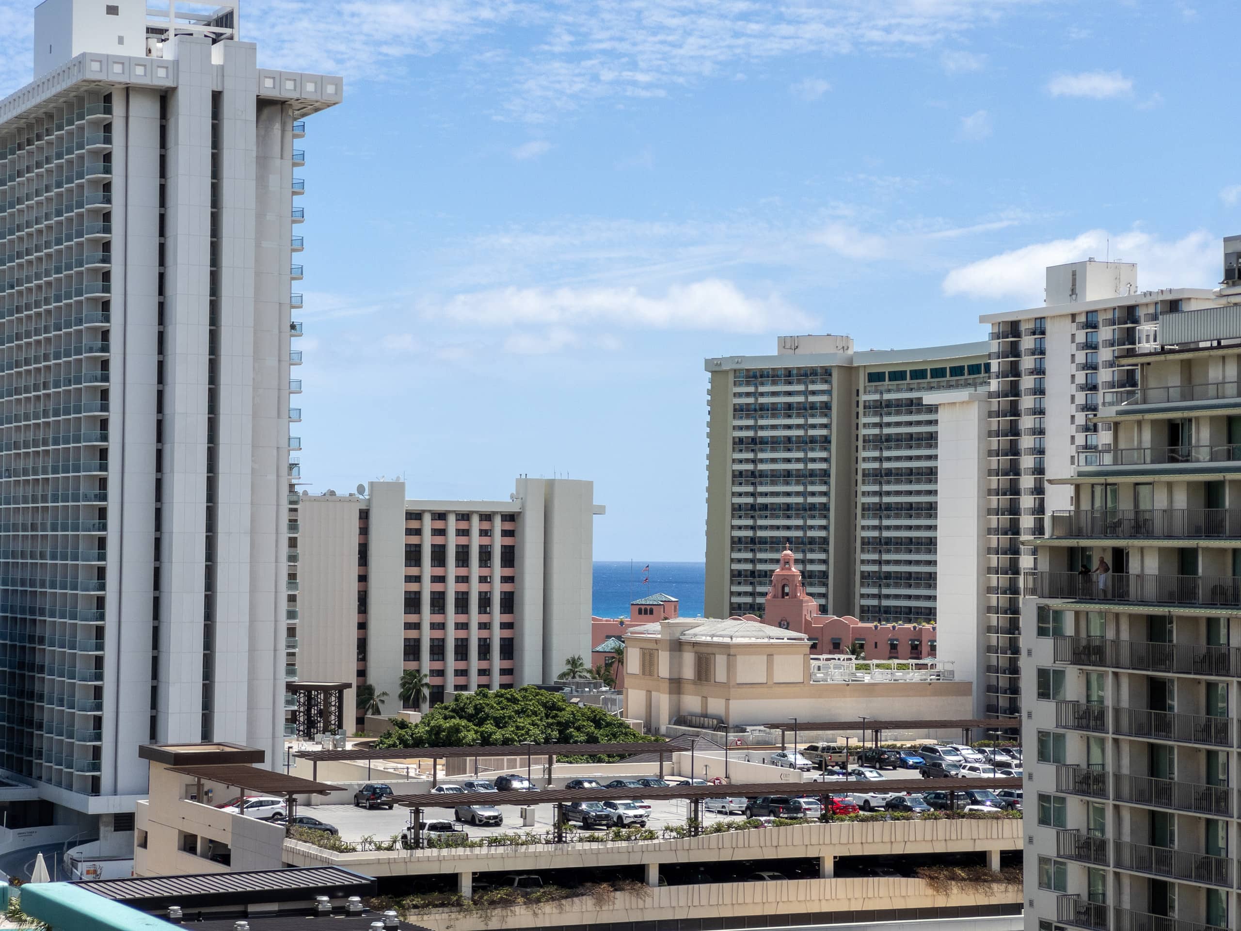 Top-Floor 1BR Penthouse in Waikiki - Image 28