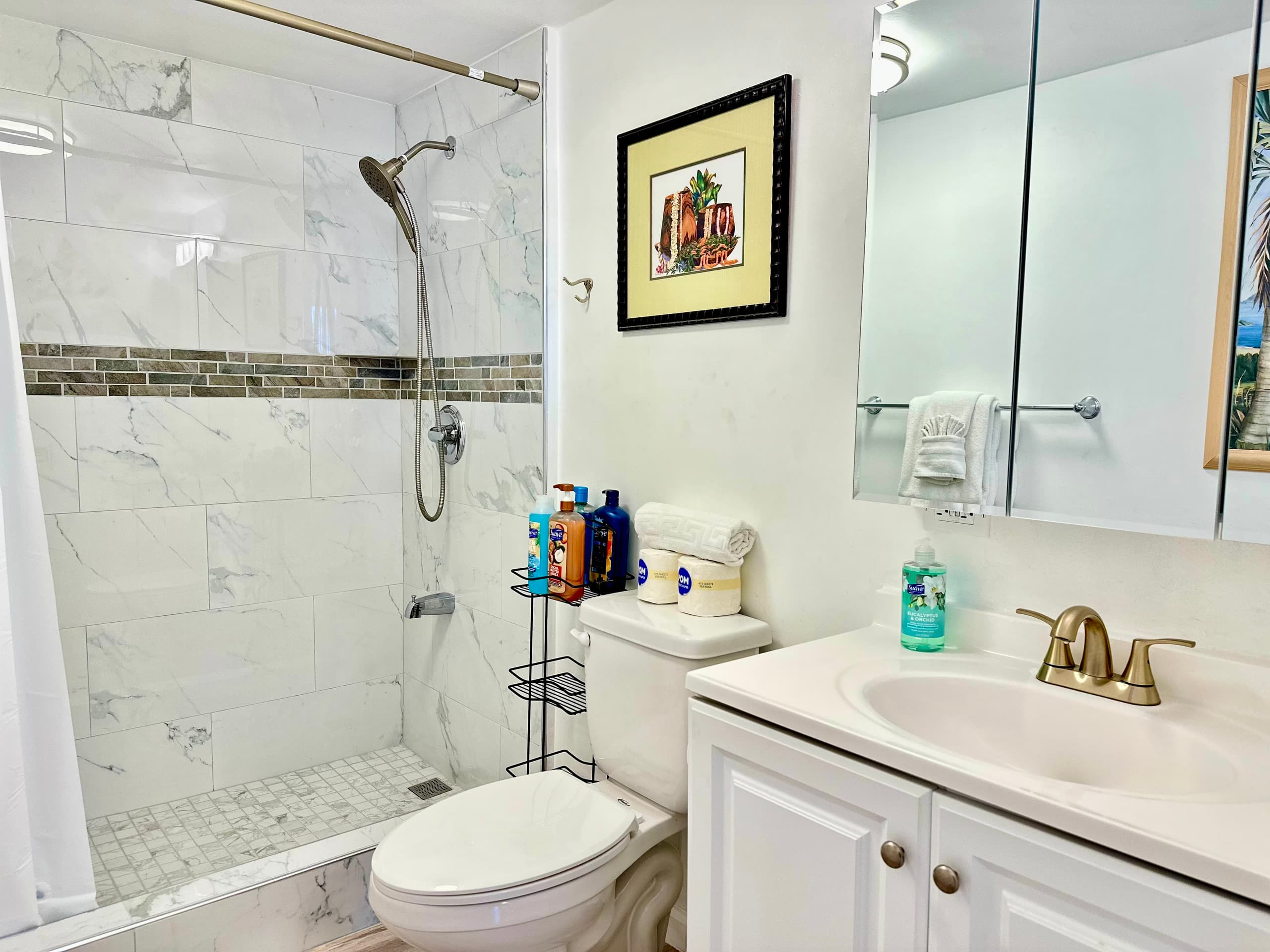 Top-Floor 1BR Penthouse in Waikiki - Image 19