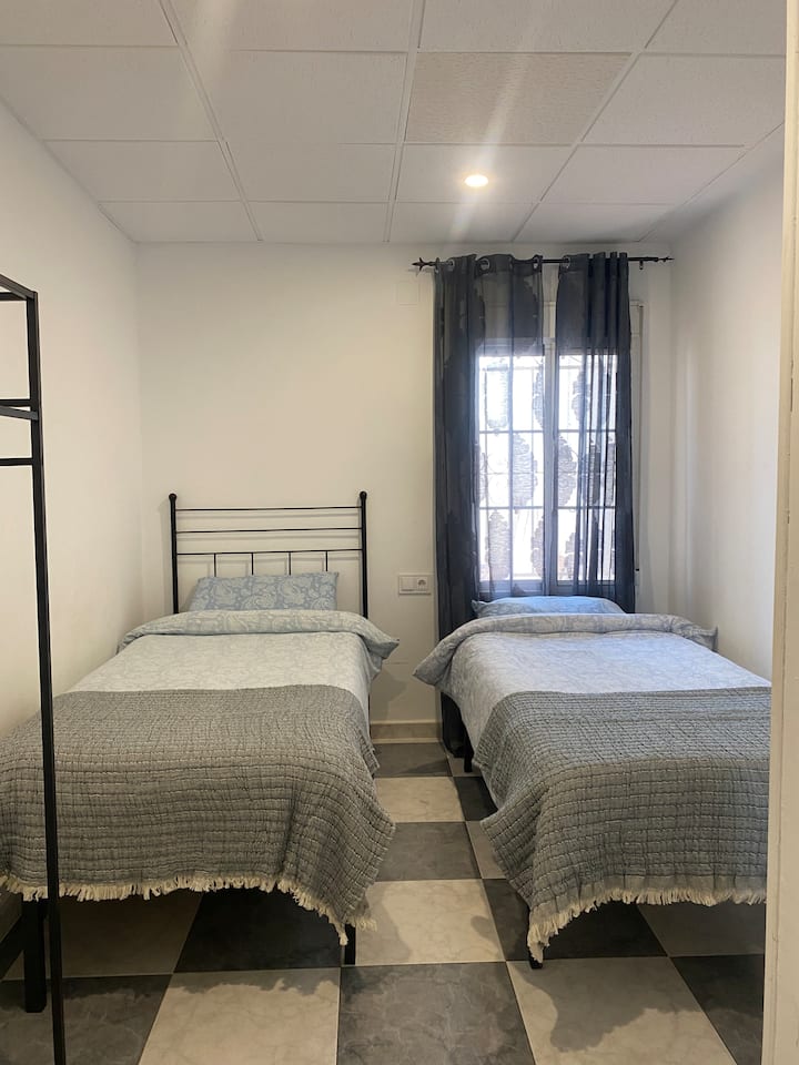 غرفة النوم 2