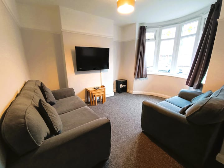 Convenient 2 Bedroom House In Darlington - Darlington