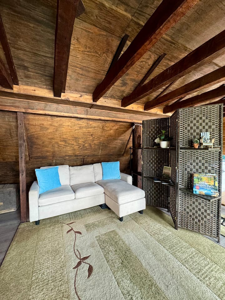 Rustic Cabin: River Views, Fishing, Hiking - Indiana (State)
