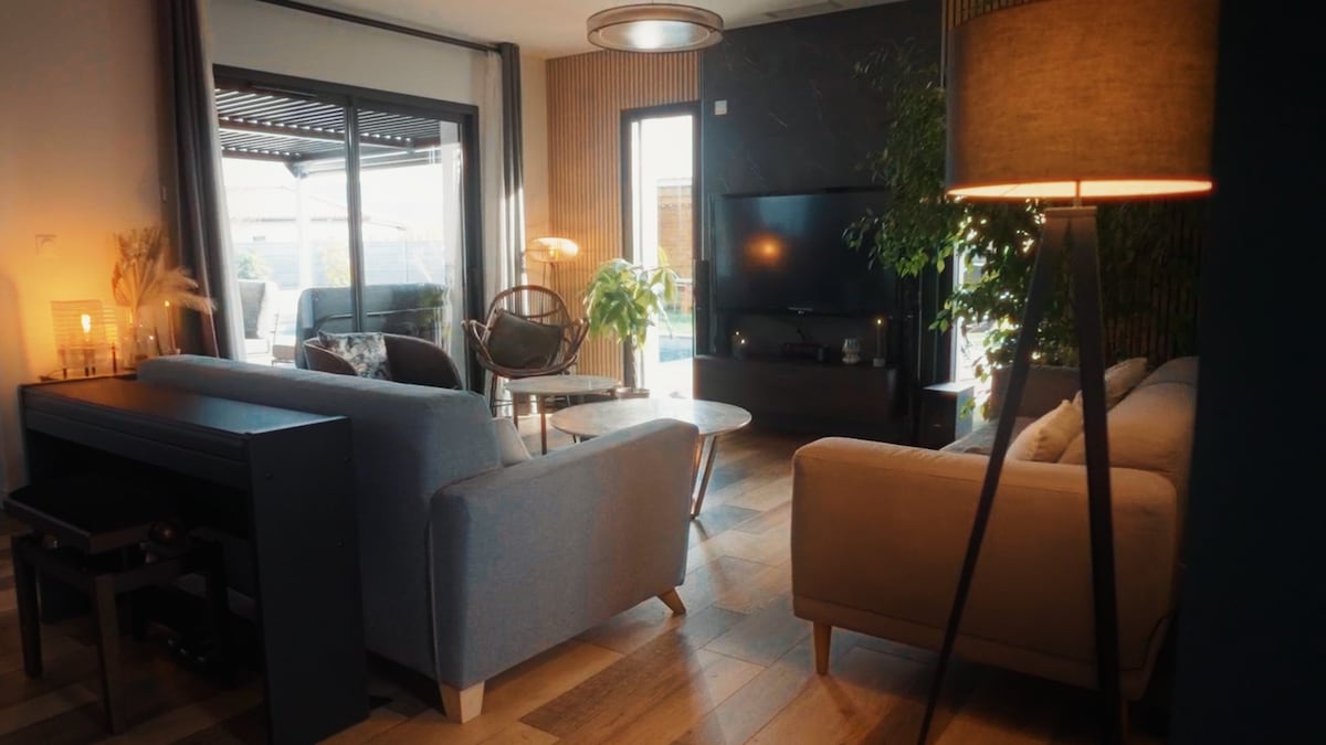 Annonce Airbnb populaire: 5-star villa with swimming pool Bassin d'Arcachon à Mios