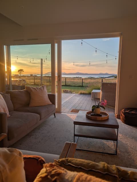 Litua Luxury cottage with Hot tub West Scotland