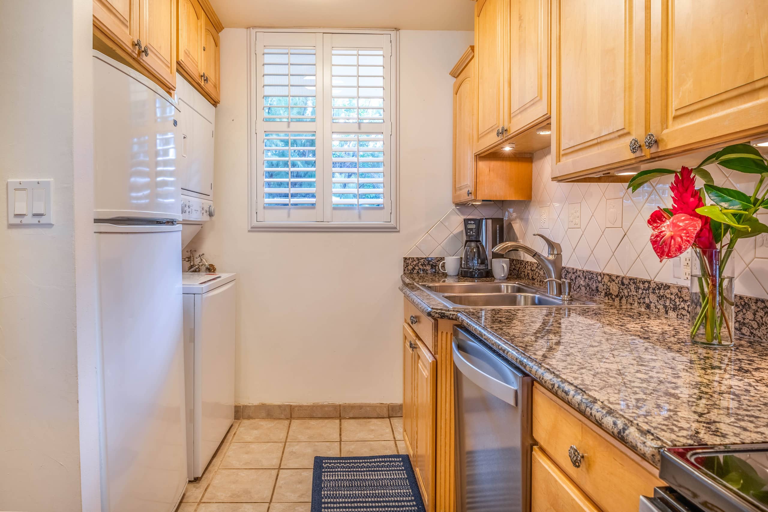 Condo in Wailuku · ★4.83 · 2 bedrooms · 4 beds · 2 private baths - Image 11