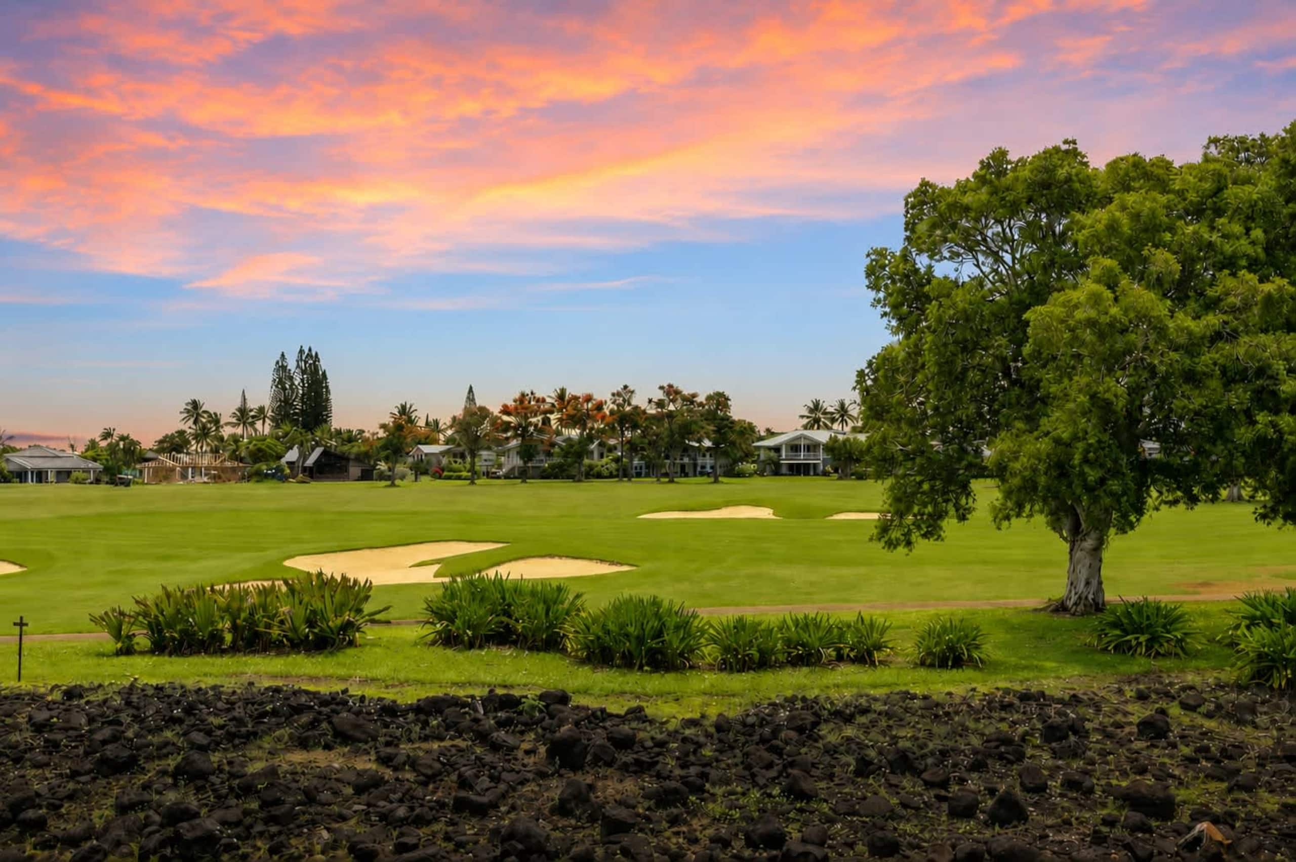 Golf Course Frontage, Heated Pool, Mins to Beaches - Photo 11