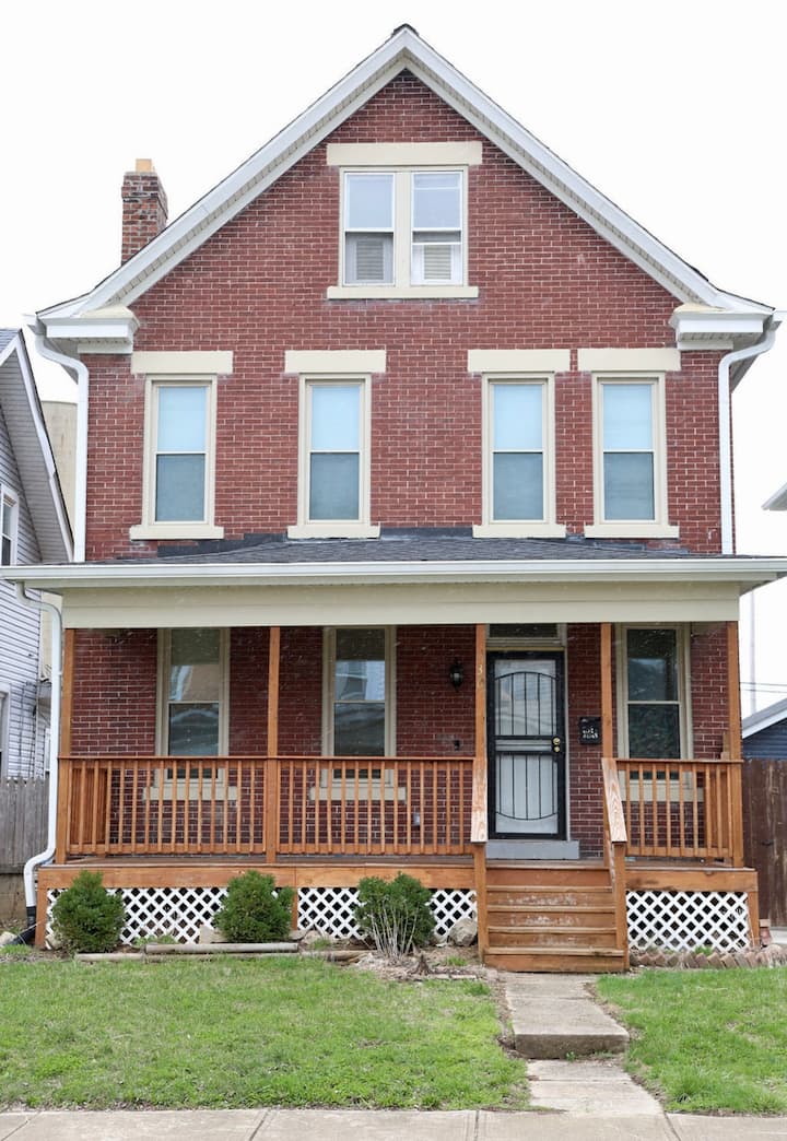 Spacious & Cozy Home In Olde
Towne East - Columbus, OH