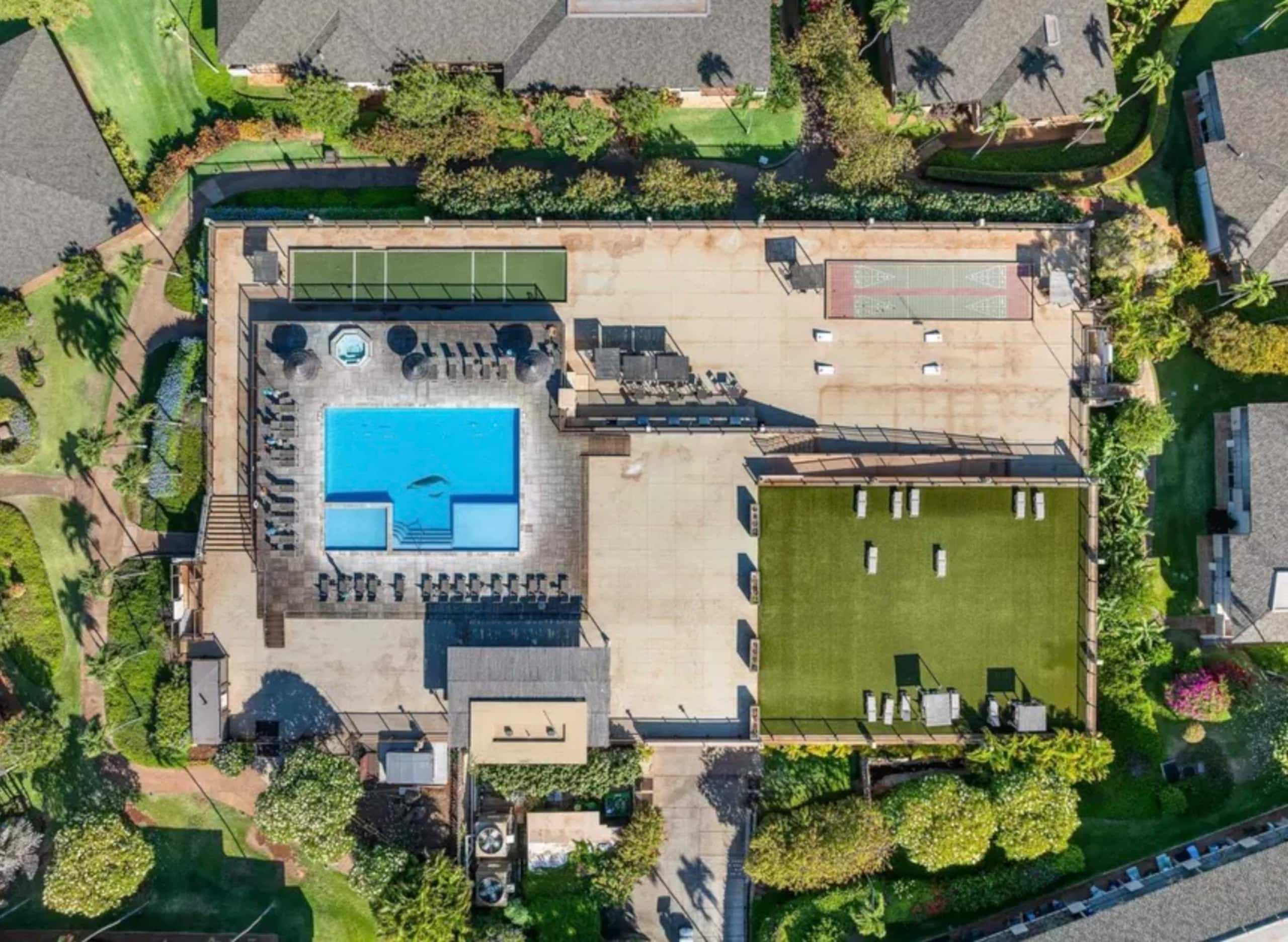 Condo in Lahaina · ★4.95 · Studio · 2 beds · 1 bath - Image 97
