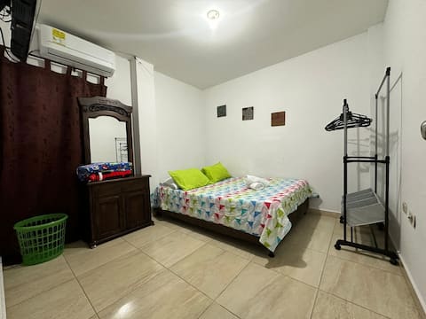 Top performing Airbnb: Comfortable, convenient studio apartment in Barranquilla in Suroccidente