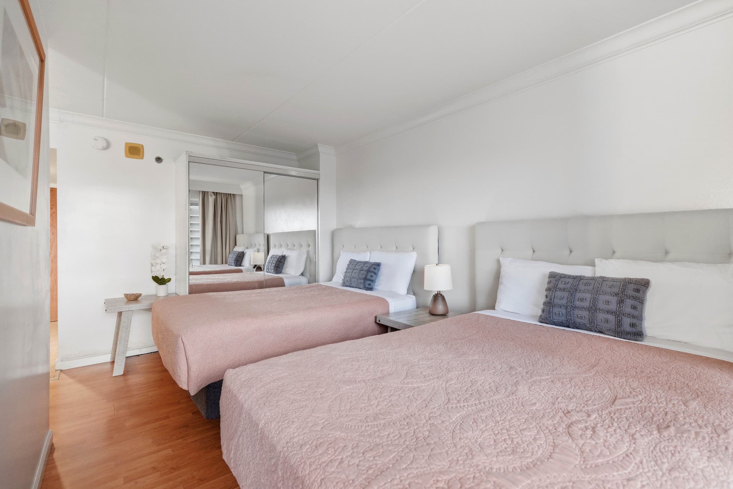 Condo in Honolulu · ★4.72 · 1 bedroom · 2 beds · 1 bath - Image 11