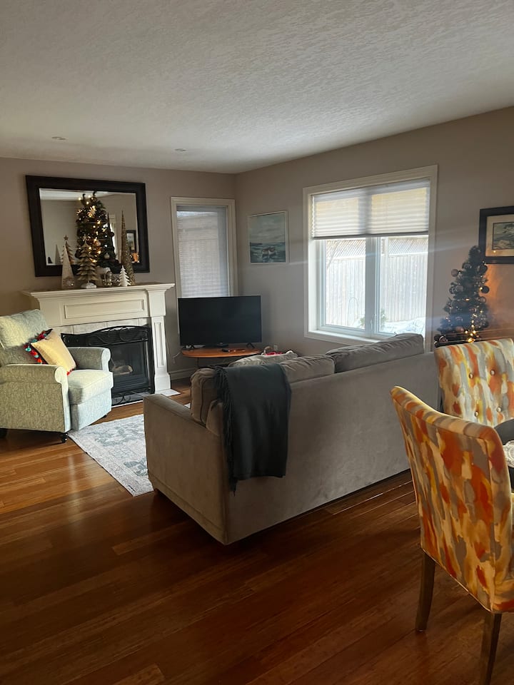 Charming Hideaway: 1-bedroom Apartment - Waterloo, Canadá