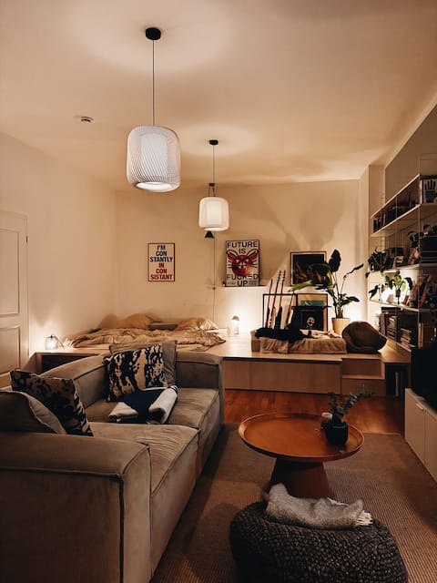 Erfolgreiche Airbnb-Immobilie: Apartment with your own terrace in Schleußig