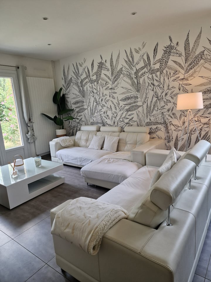 Maison Rénovée, Piscine Jardin Et Parking Privés - Cahors