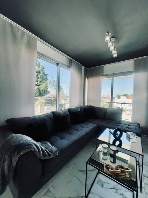 Depto. con terraza, parrilla y piscina