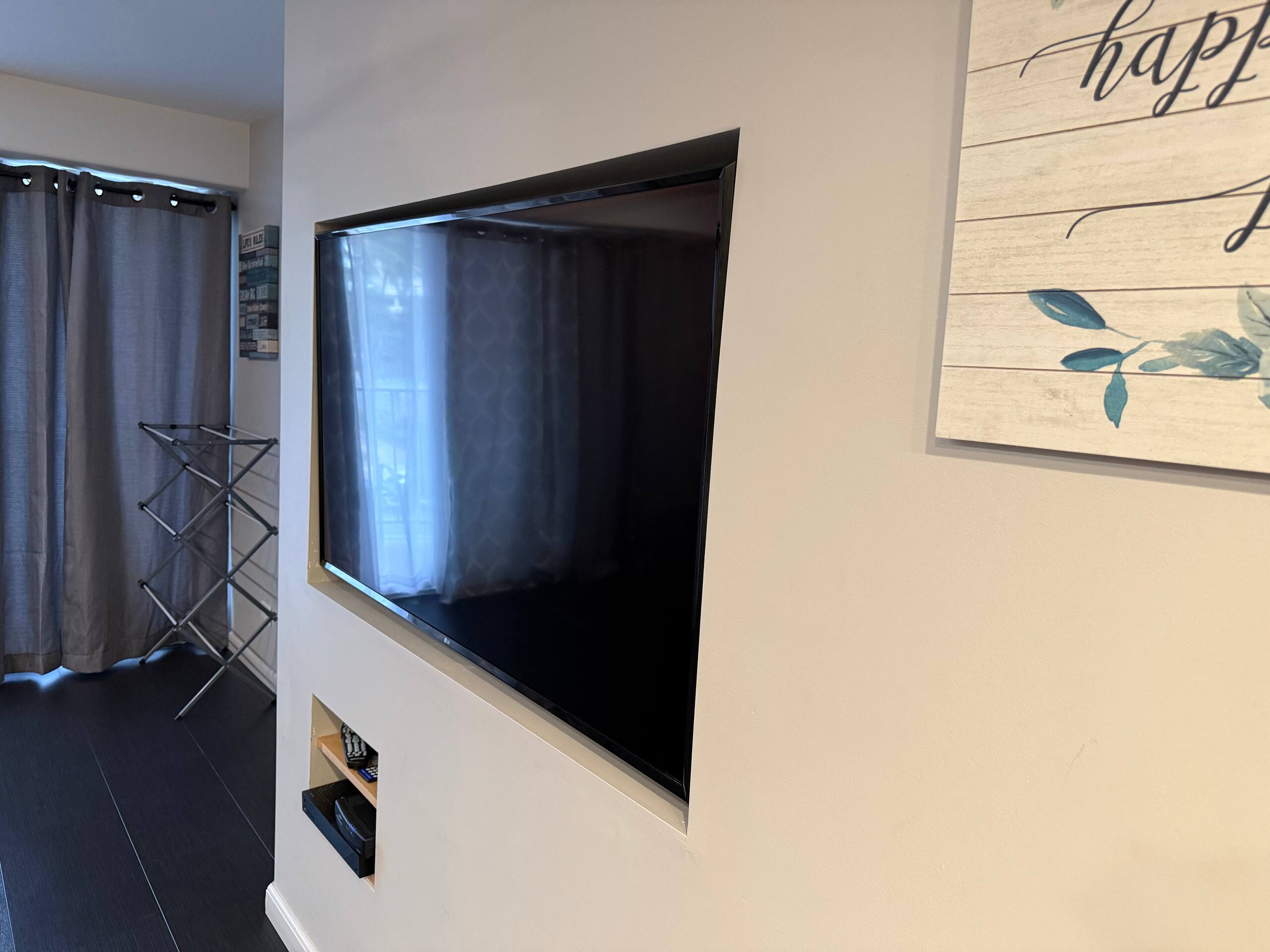 Condo in Honolulu · ★4.86 · 2 bedrooms · 3 beds · 1 private bath - Image 39