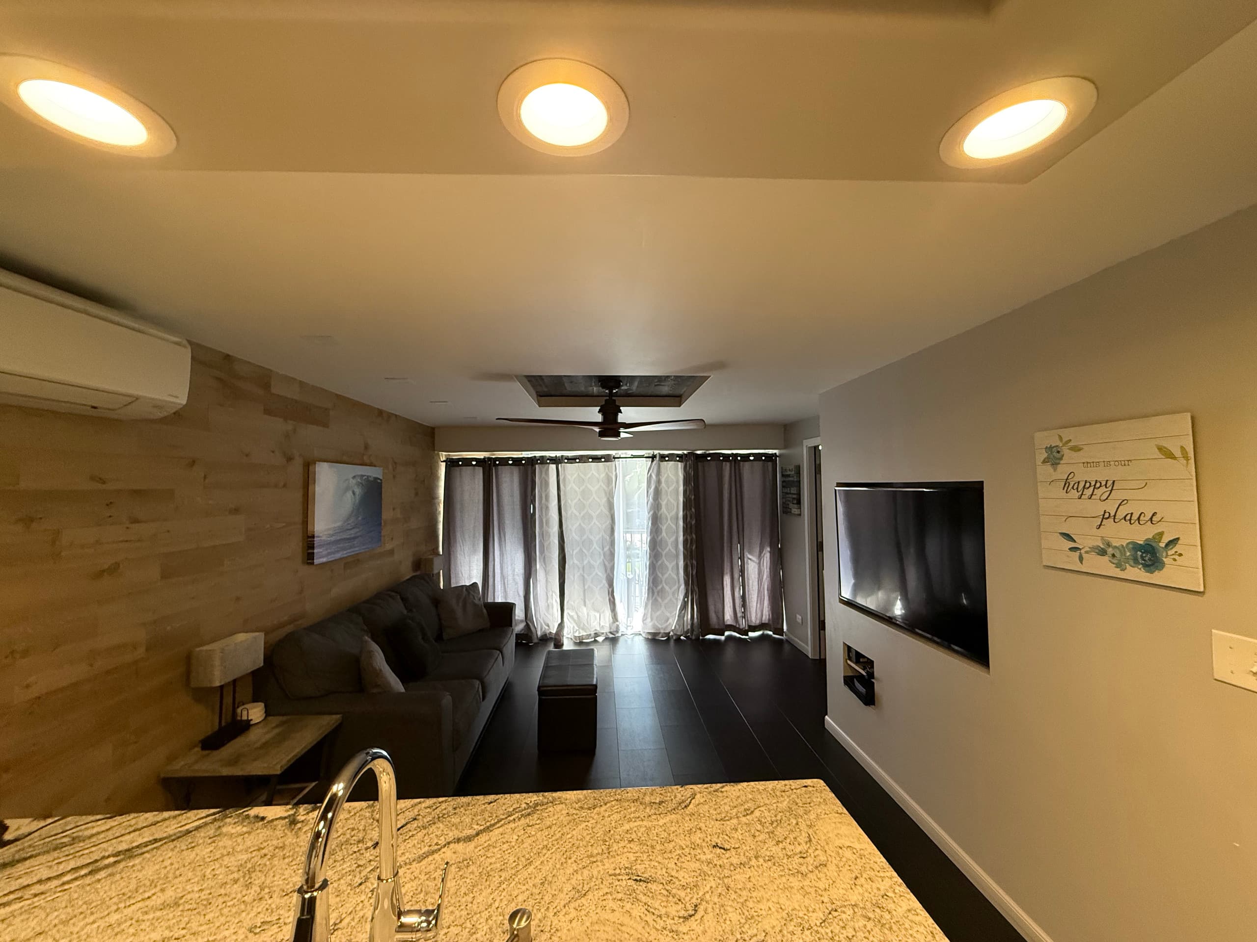 Condo in Honolulu · ★4.86 · 2 bedrooms · 3 beds · 1 private bath - Image 47