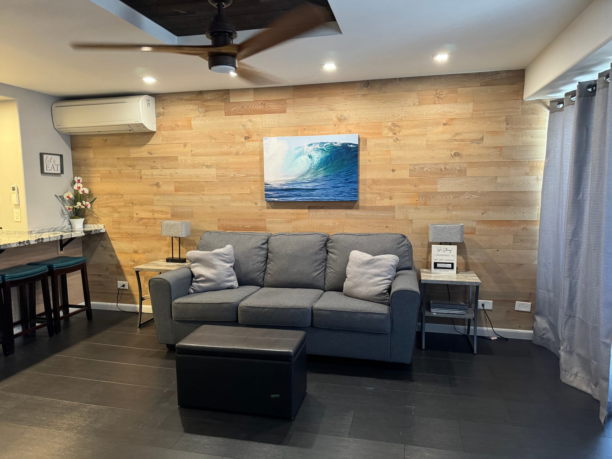 Condo in Honolulu · ★4.86 · 2 bedrooms · 3 beds · 1 private bath - Image 1