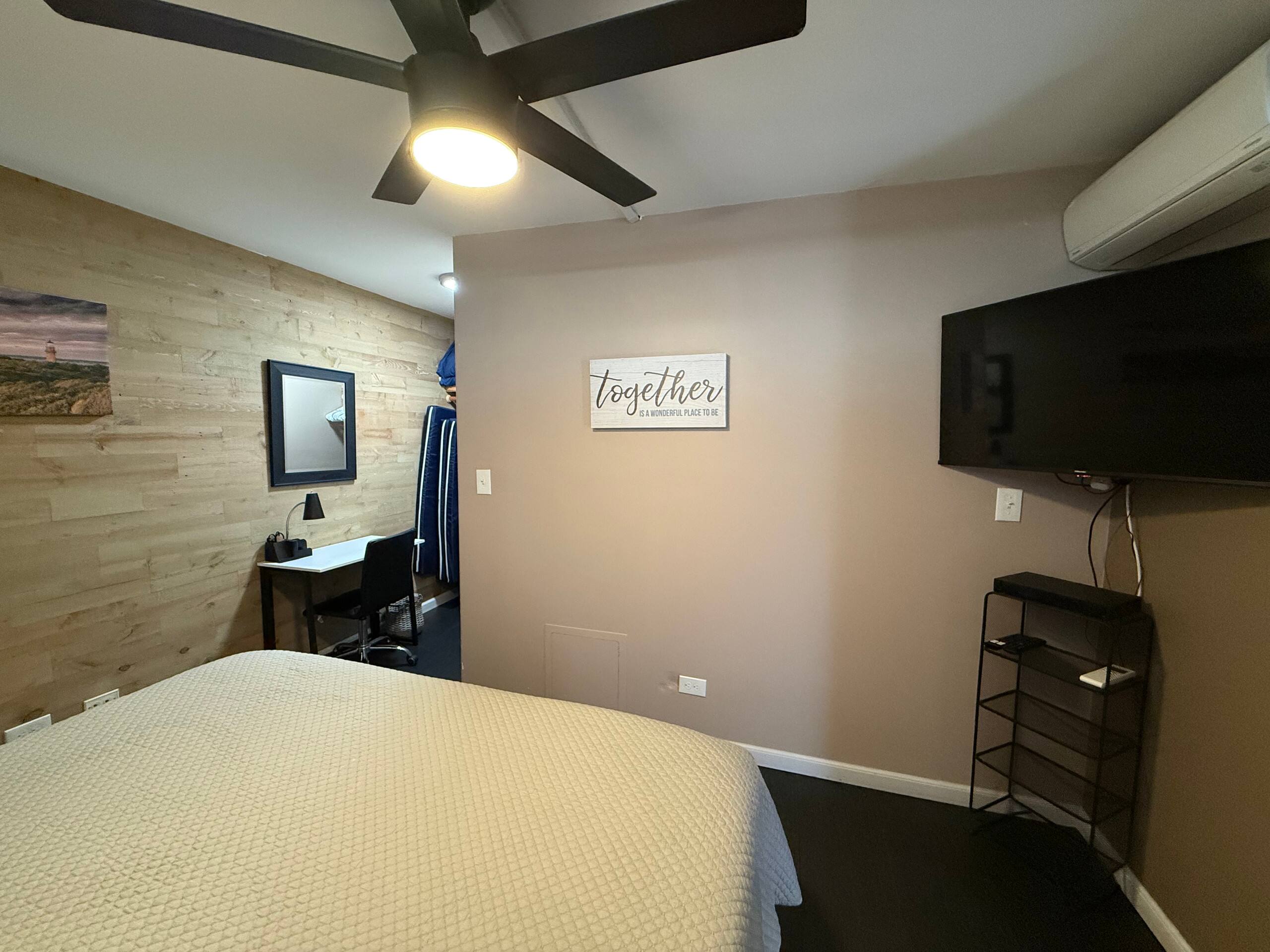 Condo in Honolulu · ★4.86 · 2 bedrooms · 3 beds · 1 private bath - Image 52