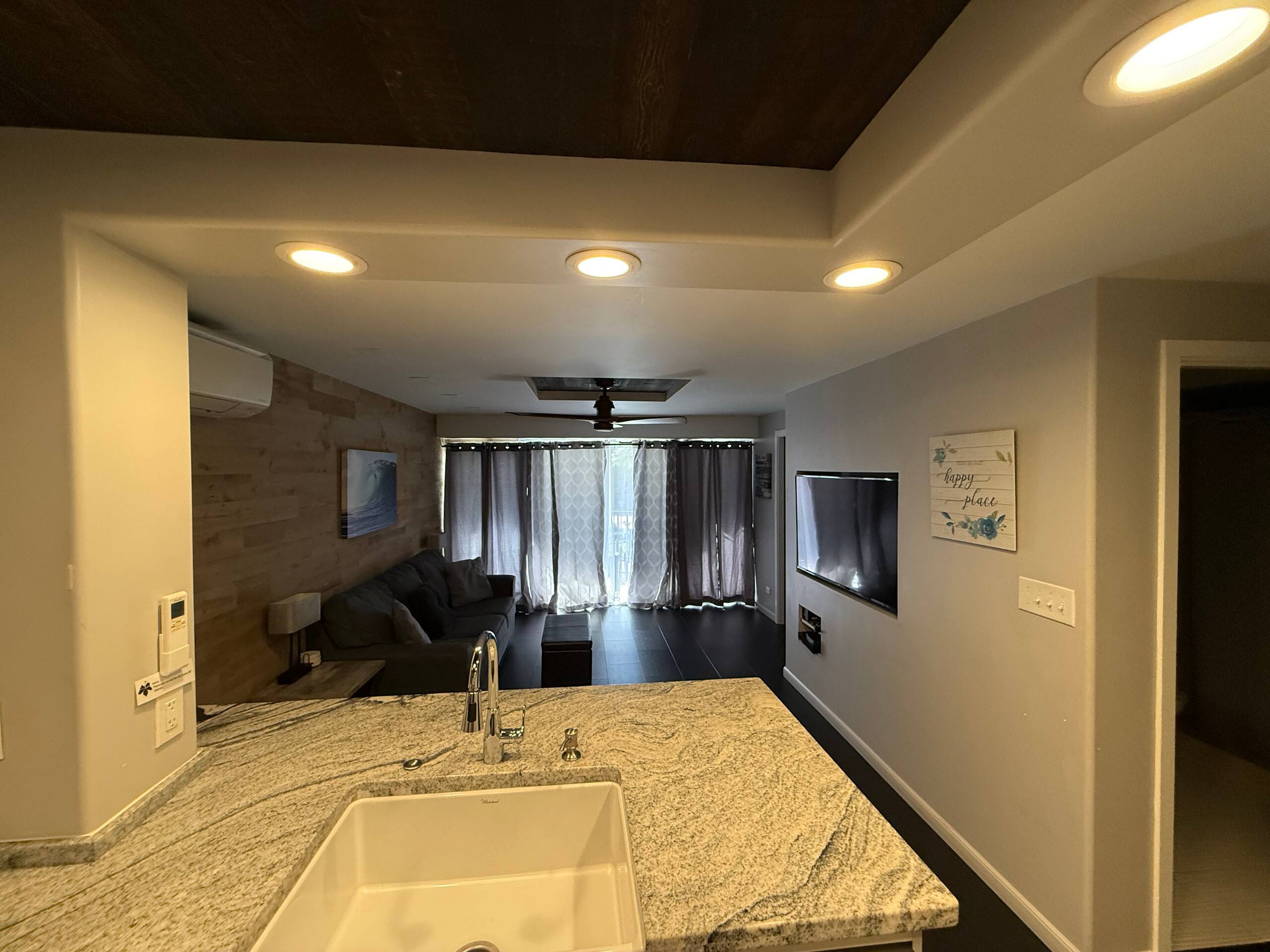 Condo in Honolulu · ★4.86 · 2 bedrooms · 3 beds · 1 private bath - Image 46