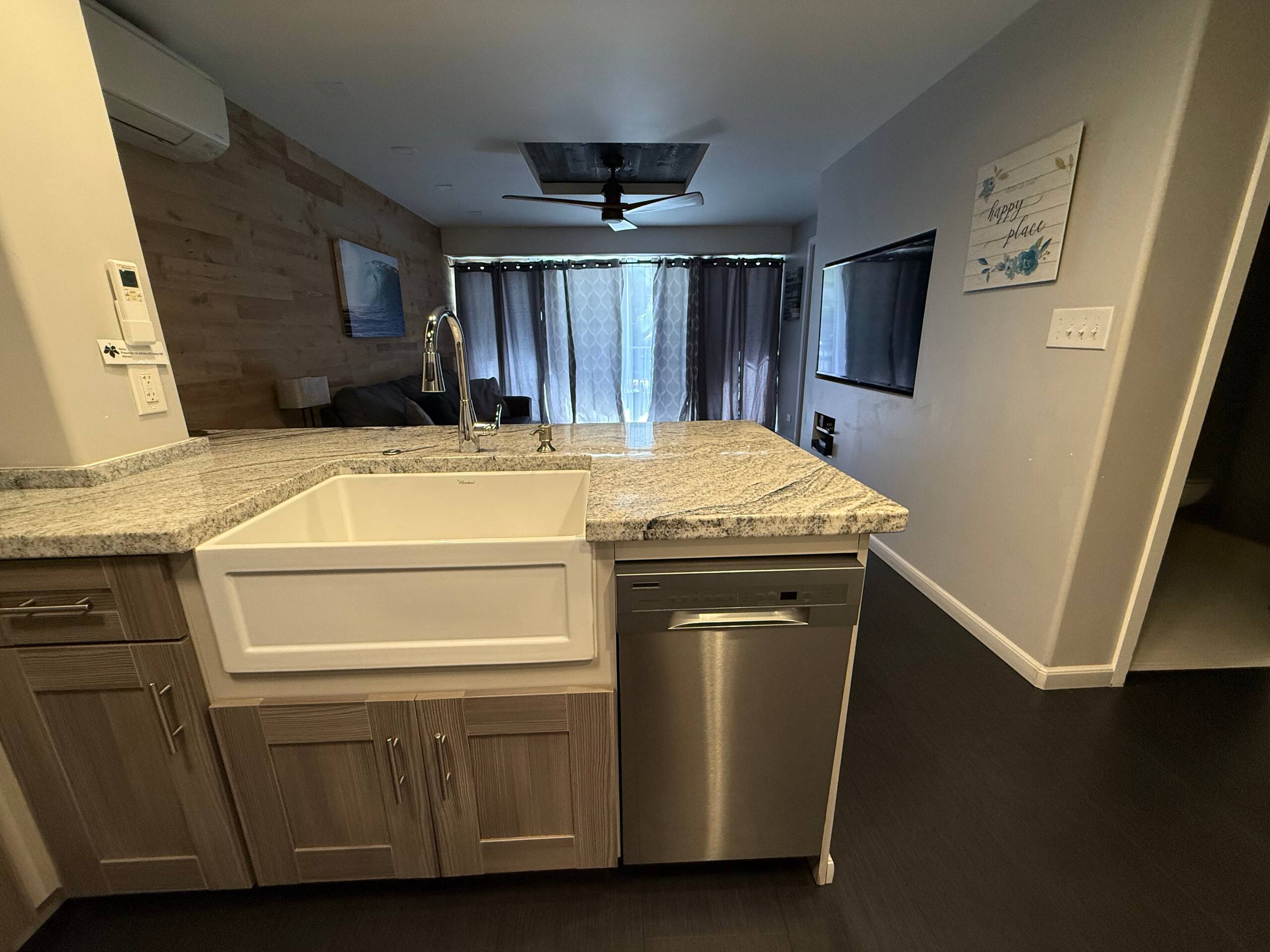 Condo in Honolulu · ★4.86 · 2 bedrooms · 3 beds · 1 private bath - Image 48